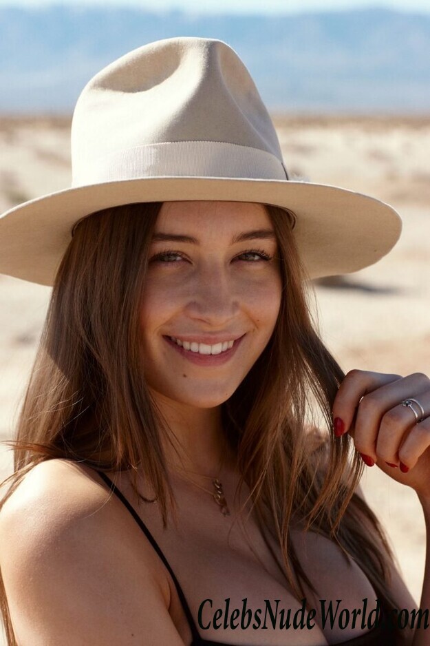 Elsie Hewitt Heat Of The Desert Photo 76992 CelebsNudeWorld