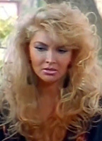 Denine Dubois  nackt