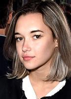 Sarah Snyder nude scenes profile