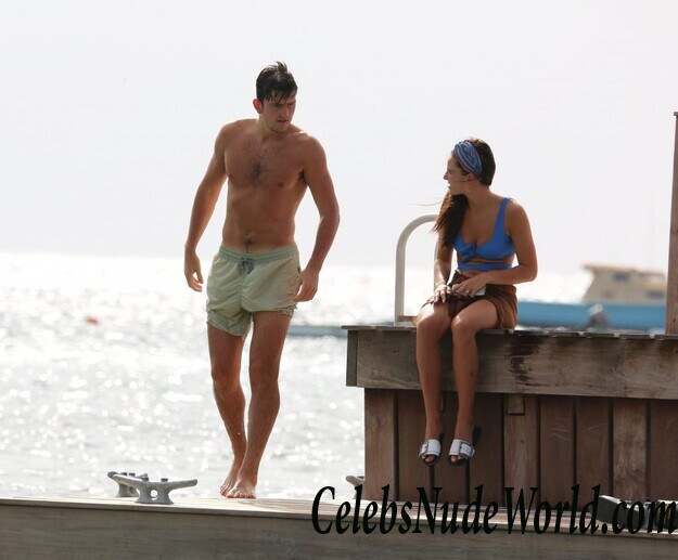 Fern Hawkins Sexy 100046