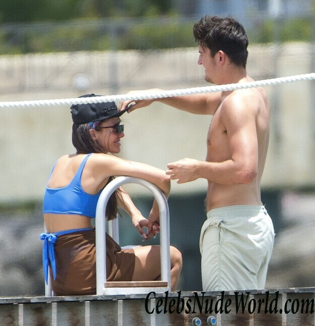 Fern Hawkins Sexy 100097