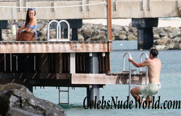 Fern Hawkins Sexy 100131