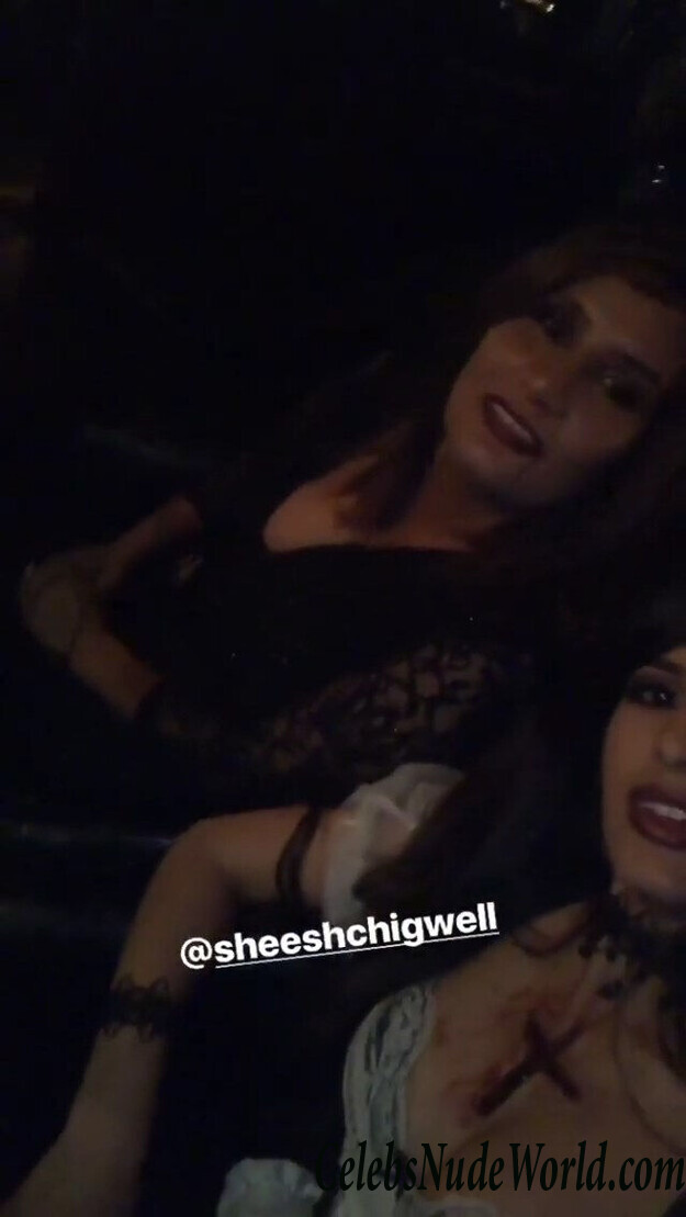 Jasmin Walia Cleavage 100641