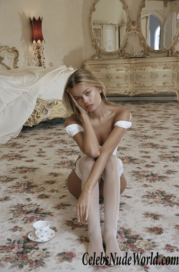 Frida Aasen Sexy 101127