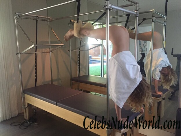 Jenny Mollen Nude Pic 101463