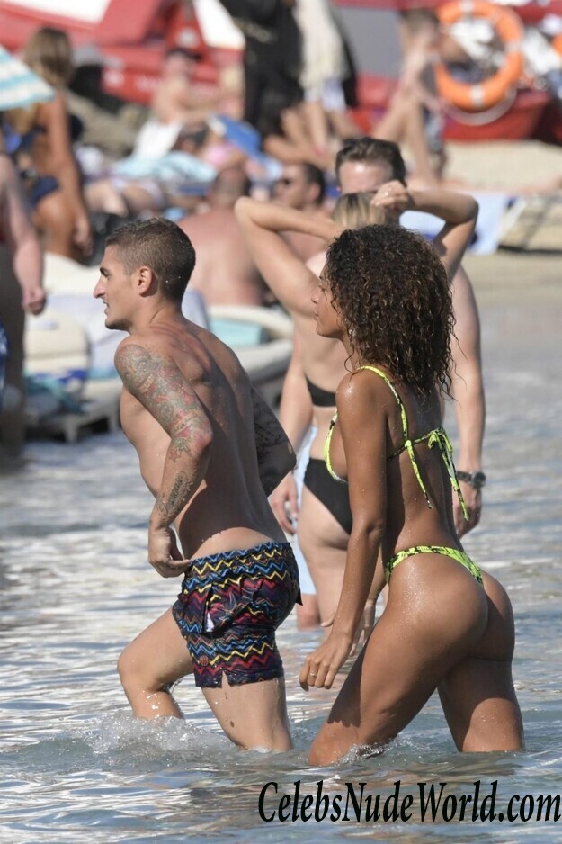 Jessica Aidi Bikini 101520