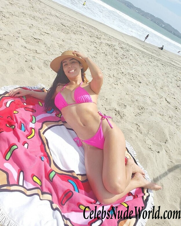 Julissa Jiménez Bikini 101909