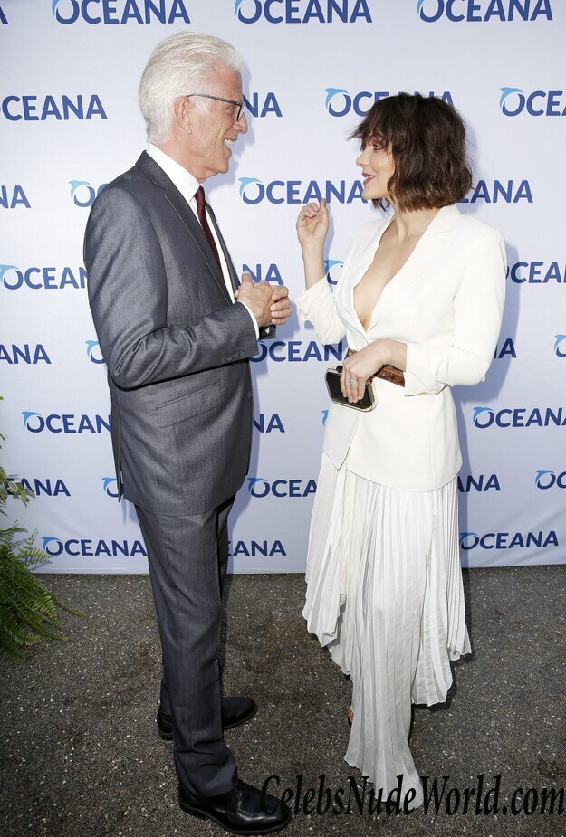 Katharine McPhee Sexy 102219