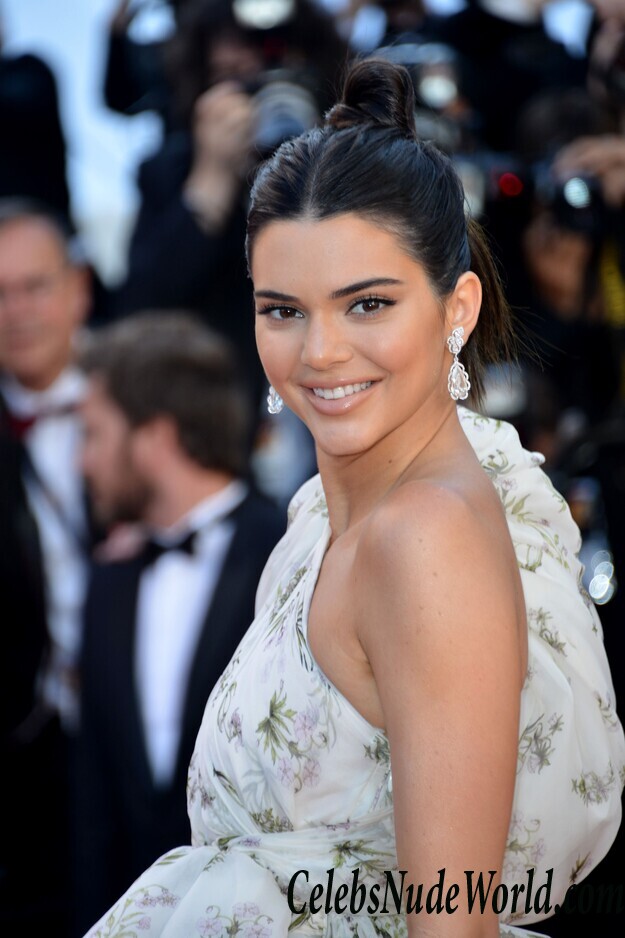 Kendall Jenner Makes Sure Everybody's Looking At Her 102388