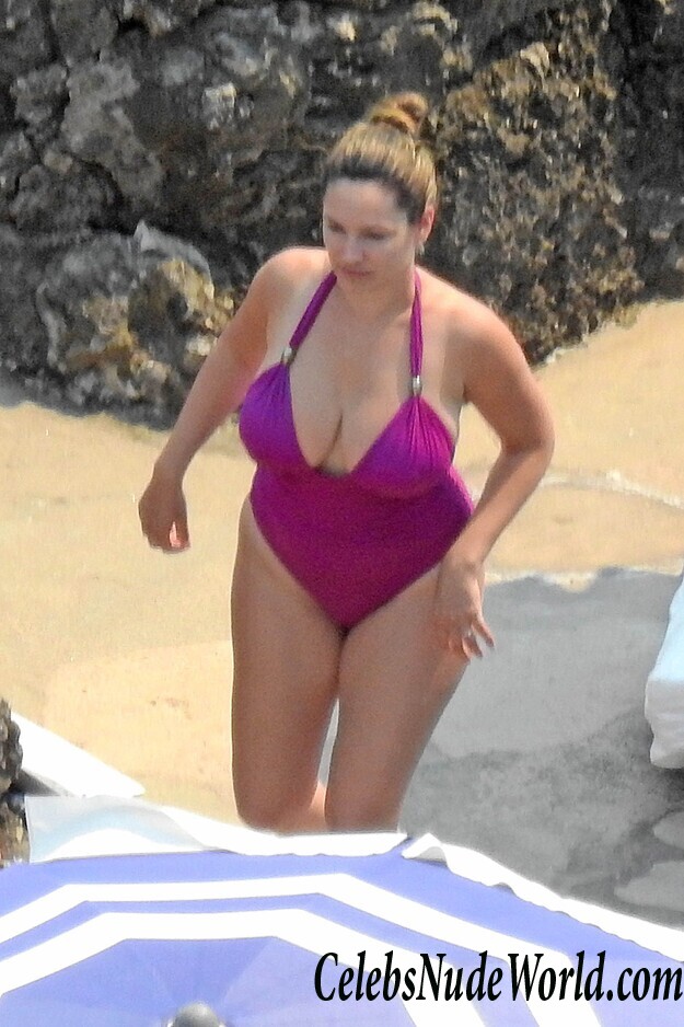 Sexy Photos of Kelly Brook 102922