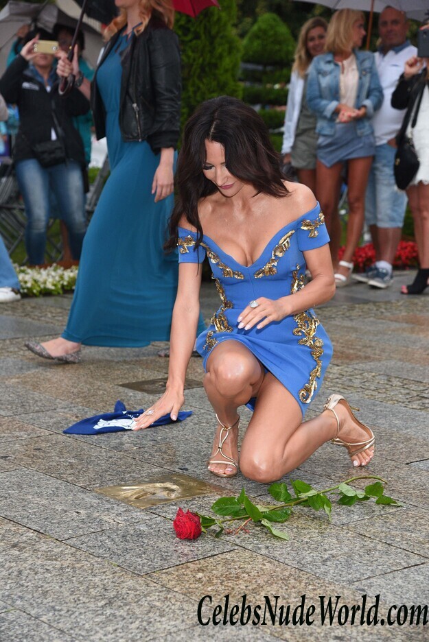 Justyna Steczkowska Upskirt Photos 103095