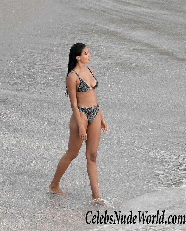 Kelly Gale Bikini 103233