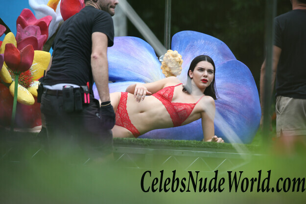Kendall Jenner Sexy Photos 103391