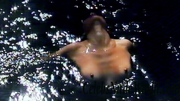 Kendall Jenner Nude 103499