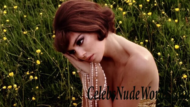 Kendall Jenner Nude 103502