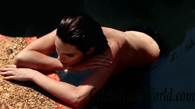 Kendall Jenner Nude 103503