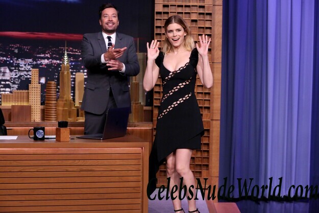 Kate Mara Looks Leggy On A Talk Show 103697