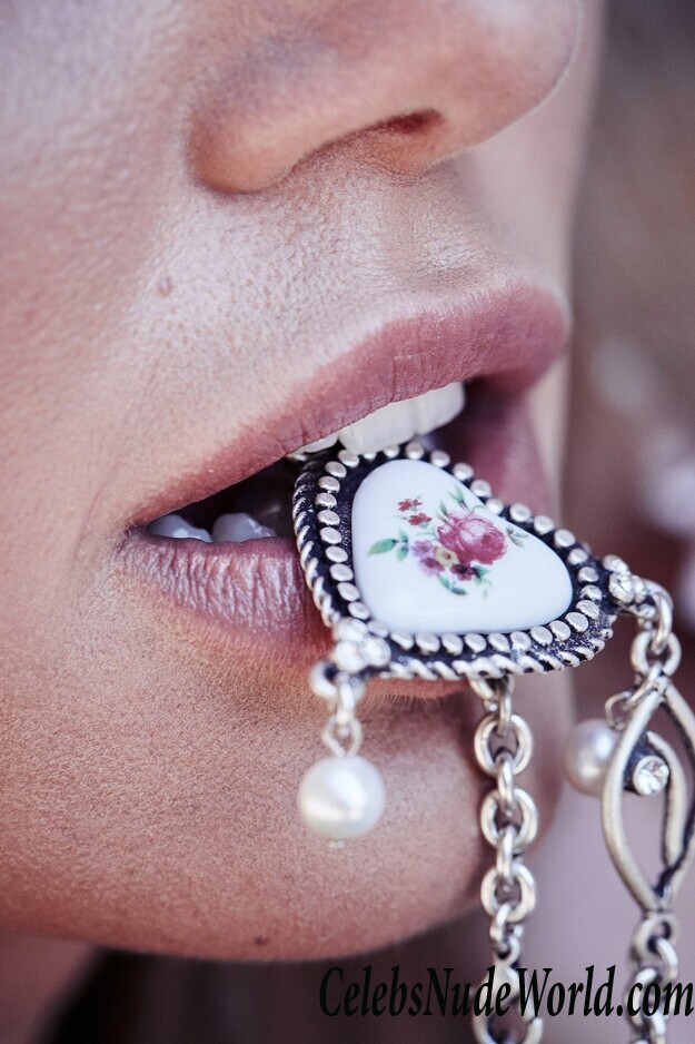 Julia Prokopy Hot 103779