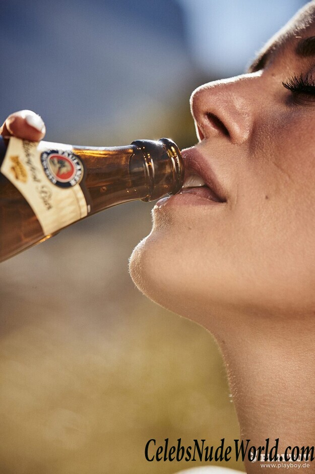 Julia Prokopy Hot 103793