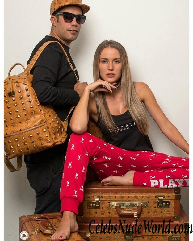 Julia Prokopy Hot 103827