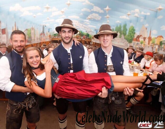 Julia Prokopy Hot 103851