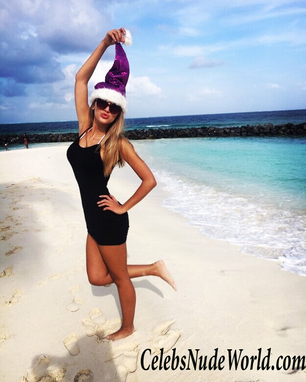 Julia Prokopy Hot 103881