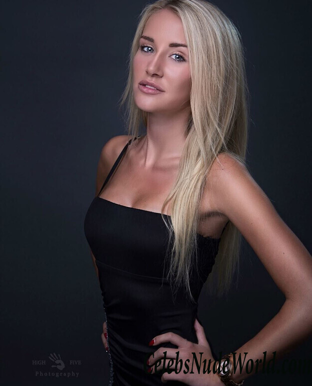 Julia Prokopy Hot 103884