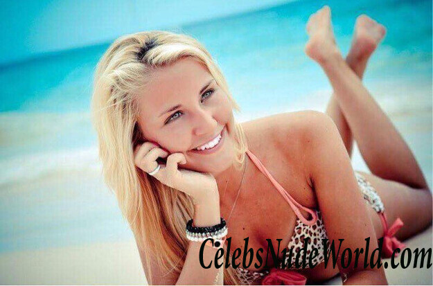 Julia Prokopy Hot 103903