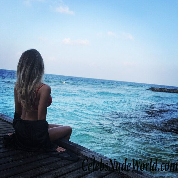 Julia Prokopy Hot 103904