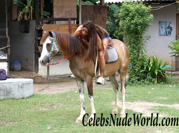 Katie Price Bikini 104251