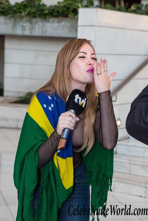 Ju Isen: Bustiest Brazilian Supporter Ever 104766
