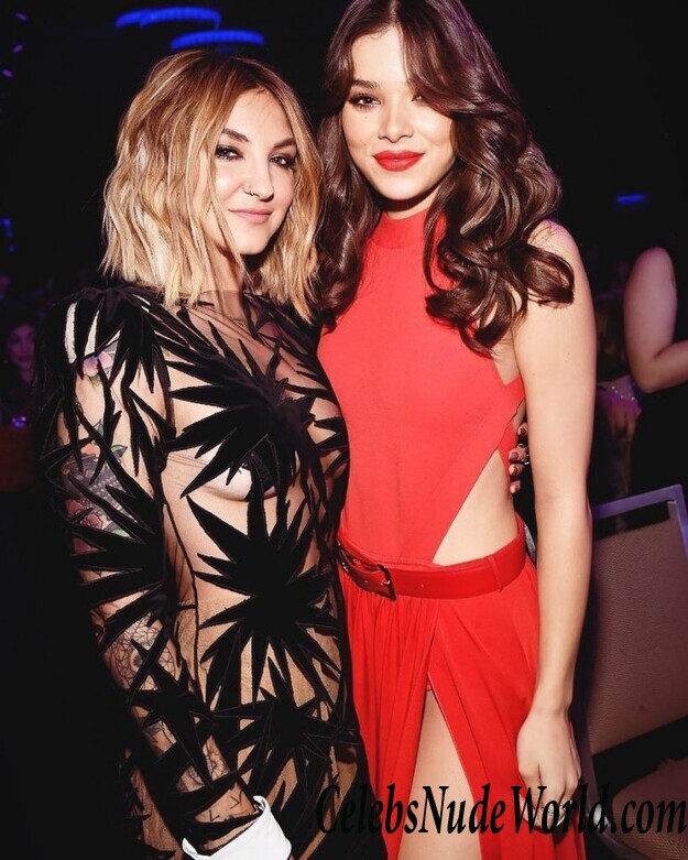 Julia Michaels Sexy 104890