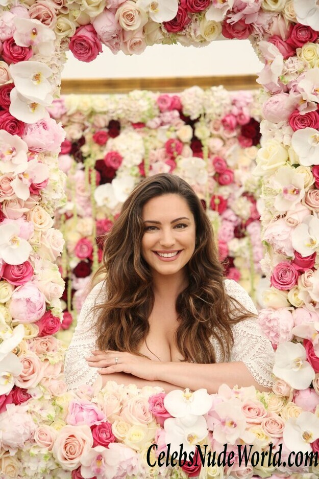 Kelly Brook Is A National Treasure 104948