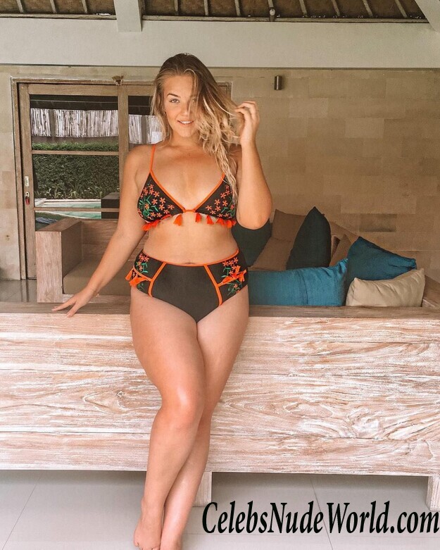 Kate Wasley Sexy 105016