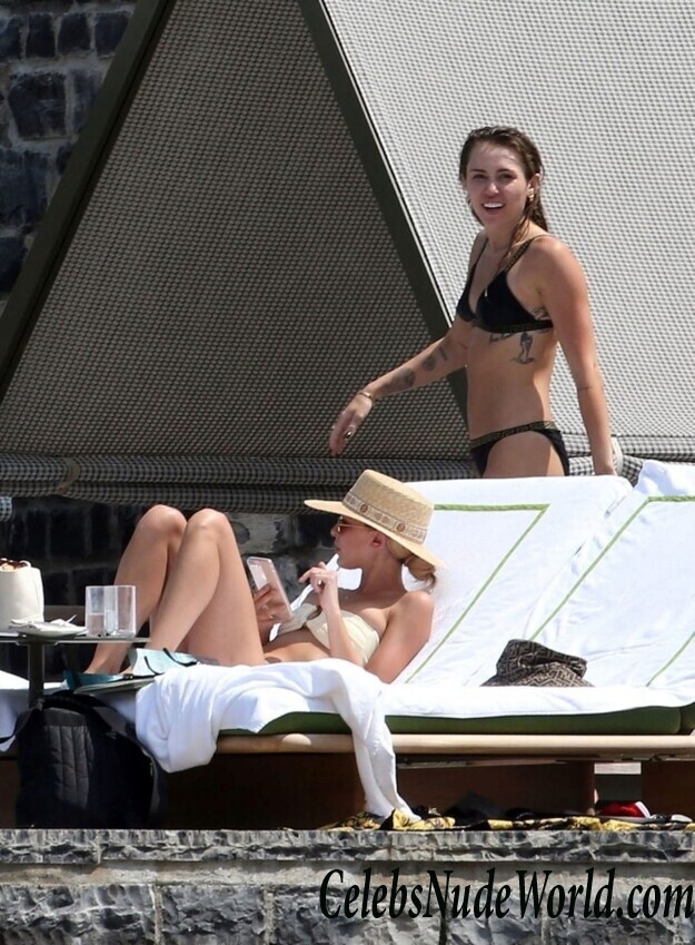 Miley Cyrus & Kaitlynn Carter Bikini 105197