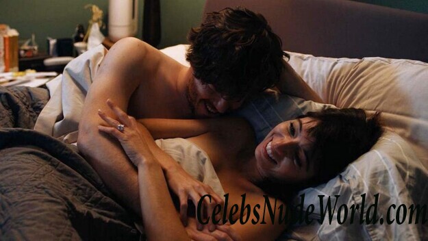 Kate Micucci Topless 105561