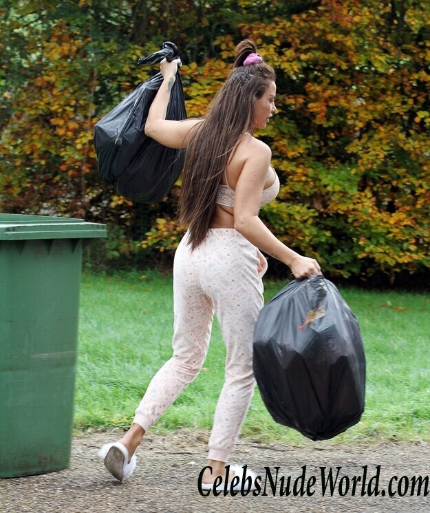 Katie Price Cleavage 105657