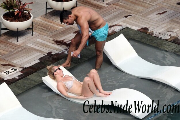 Jorgie Porter Bikini 105871