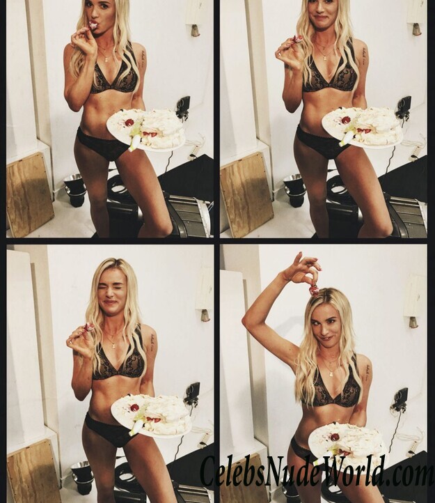 Julia Kuczynska Sexy 105907