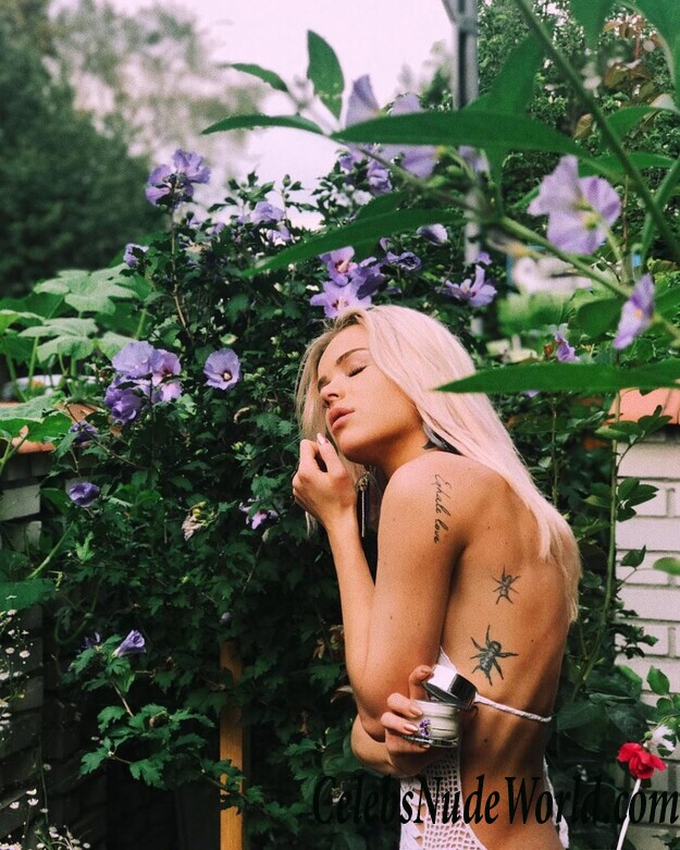 Julia Kuczynska Sexy 105940