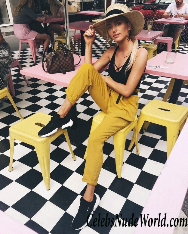 Julia Kuczynska Sexy 105955