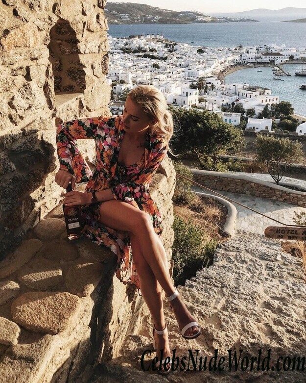 Julia Kuczynska Sexy 105978