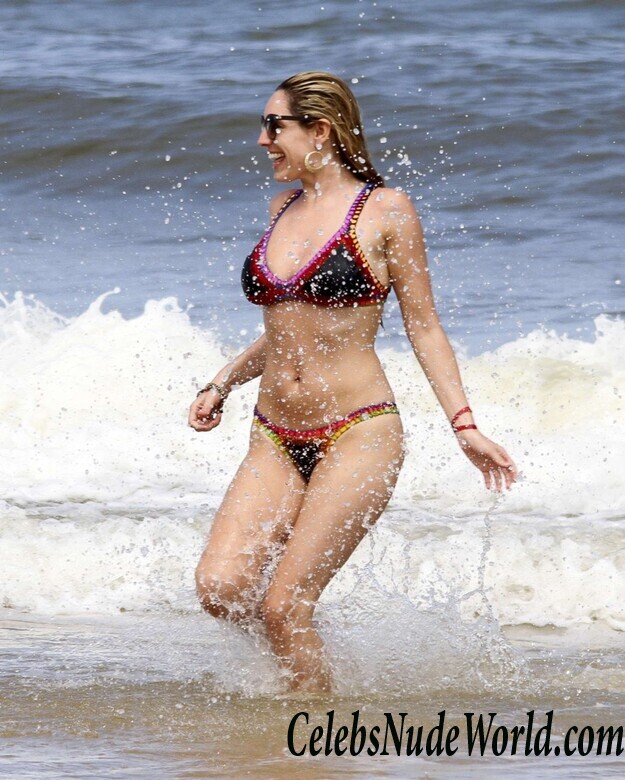 Kelly Brook bikini pics 106022