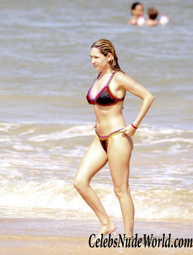 Kelly Brook bikini pics 106024