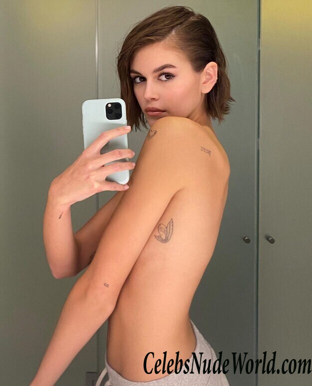 Kaia Gerber Topless 106198