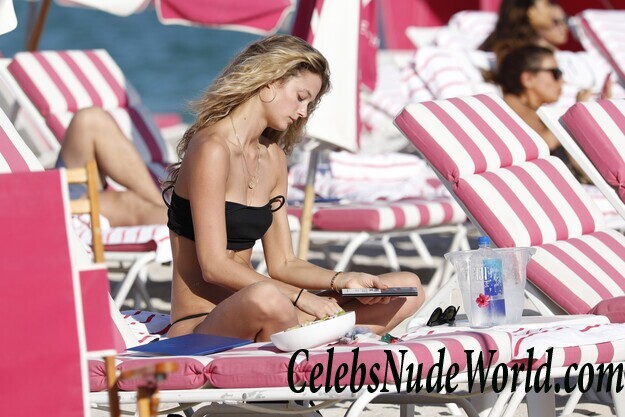 Kate Bock Sexy 106218