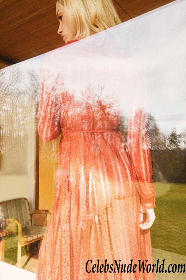 Julie Ordon Gets Naked In Her Latest Spread 106509