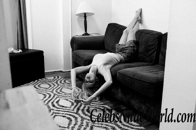 Hot photoset of Joy Corrigan 106533