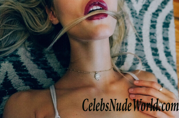 Hot photoset of Joy Corrigan 106542