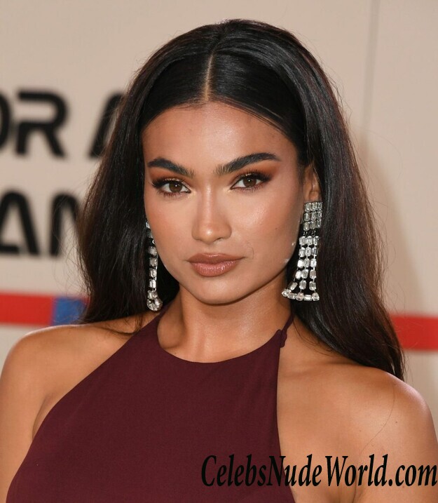 Kelly Gale Hot 106694